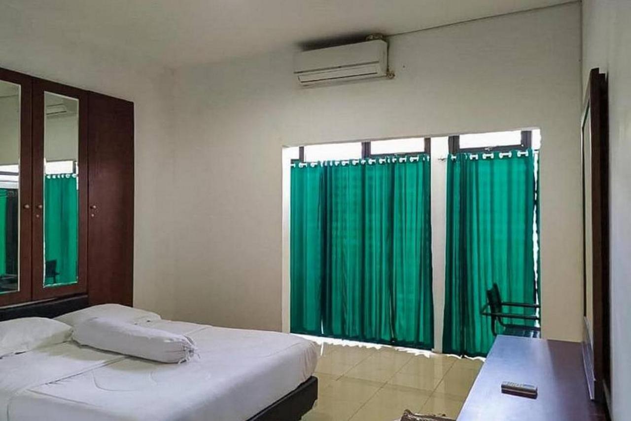 Hotel Graha Ht Sumantri Mitra Reddoorz Tasikmalaya Exterior foto